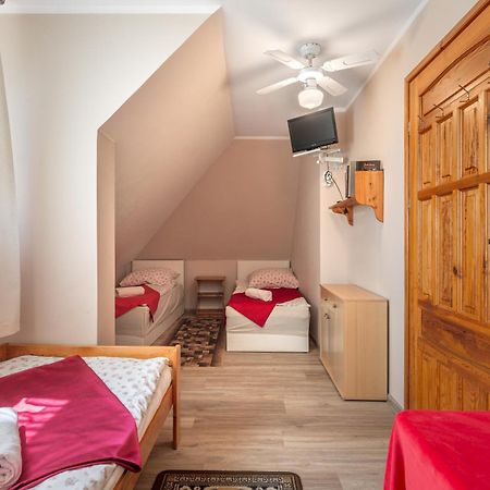 Zameczek Villa Mikołajki Bagian luar foto